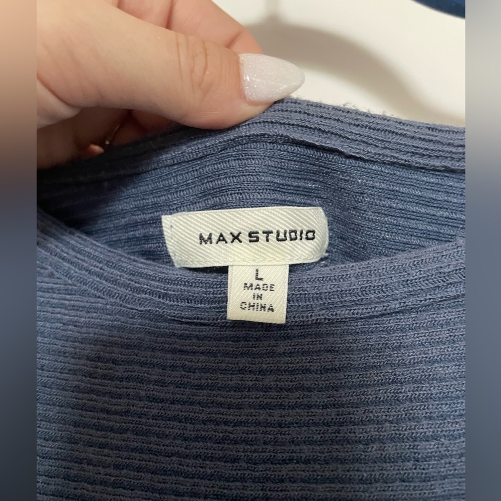 Max Studio Blue Top - Picture 4 of 4